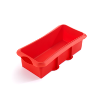 Rektangulär bakform 28 cm röd - Lékué